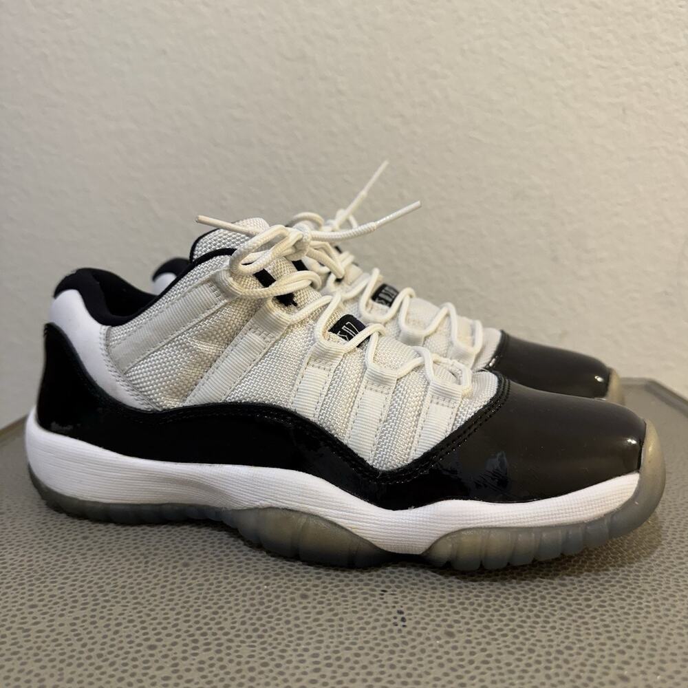 Nike Air Jordan 11 Retro Low Concord Size 5.5Y 2014